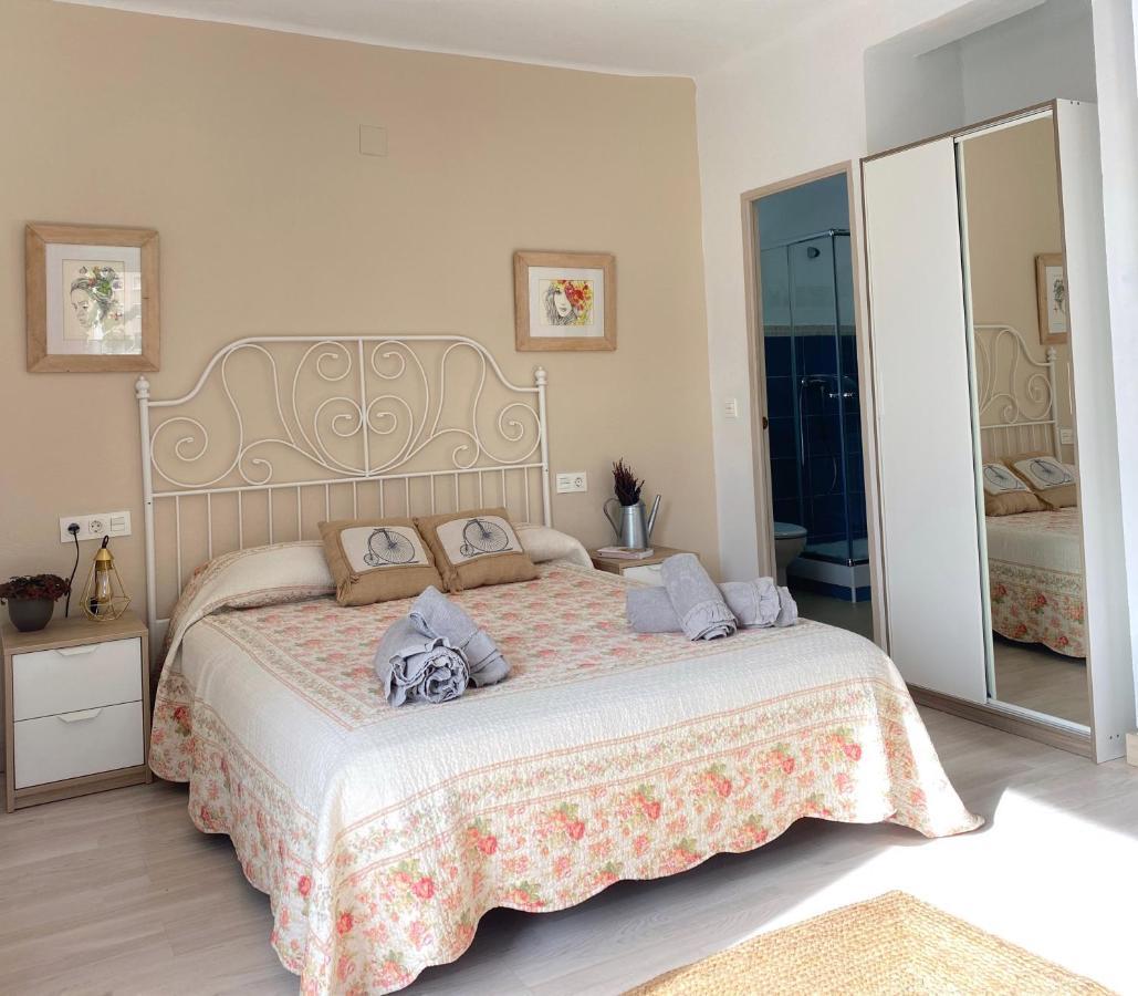 Blue Castle Guesthouse Malaga Bagian luar foto