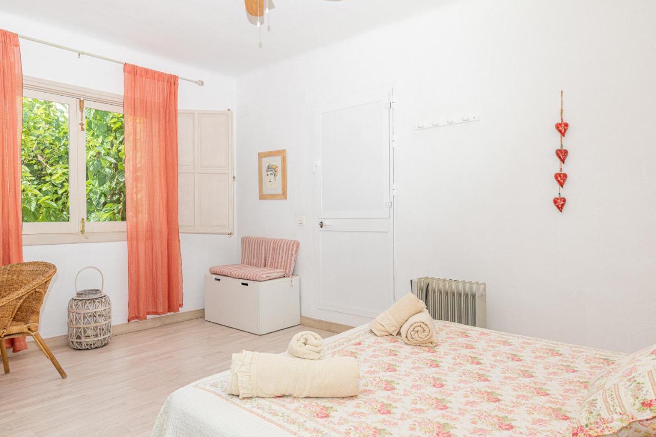 Blue Castle Guesthouse Malaga Bagian luar foto