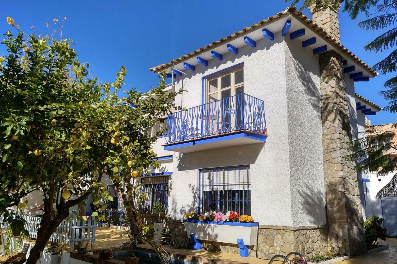 Blue Castle Guesthouse Malaga Bagian luar foto